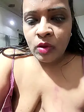 Snapshot of Love_Jenny chatting on 02-23-25, 07:22 Love Jenny online show from 02-23-25, 07:22