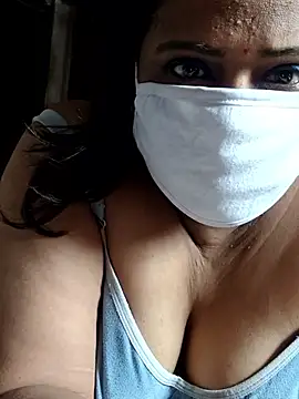 Snapshot of Love_Jenny chatting on 05-05-26, 03:47 Love Jenny online show from 05-05-26, 03:47