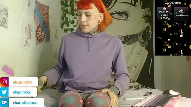 Snapshot of charlotbelucci_ chatting on 07-04-26, 11:16 charlotbelucci online show from 07-04-26, 11:16