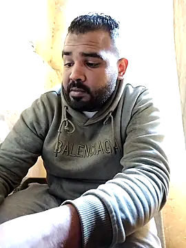 Snapshot of ListedLoin chatting on 01-29-25, 08:18 ListedLoin online show from 01-29-25, 08:18