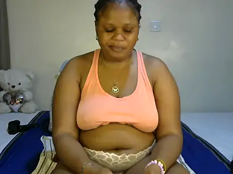 ebony Catalia online show from 10-20-25, 04:40