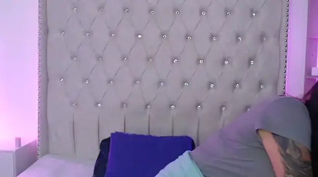 Snapshot of Abril_Squirt chatting on 02-27-25, 06:07 Abril Squirt online show from 02-27-25, 06:07