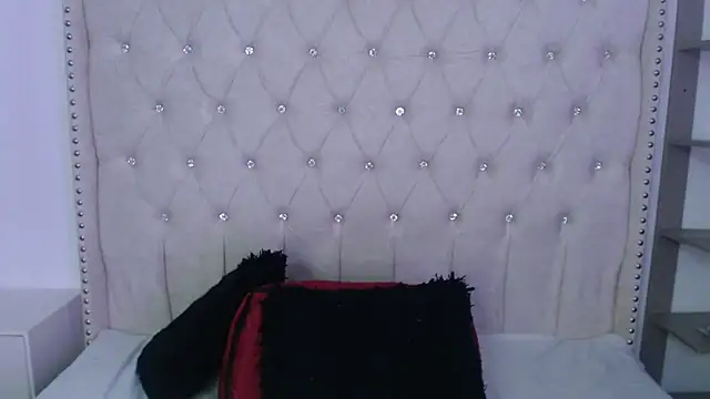 Snapshot of Abril_Squirt chatting on 11-04-25, 07:46 Abril Squirt online show from 11-04-25, 07:46