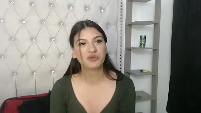 Snapshot of Abril_Squirt chatting on 11-13-25, 09:47 Abril Squirt online show from 11-13-25, 09:47