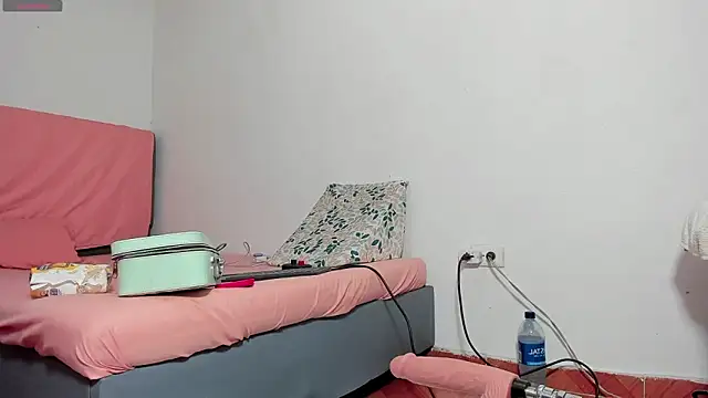 blondeb201 online show from 03-10-25, 09:51