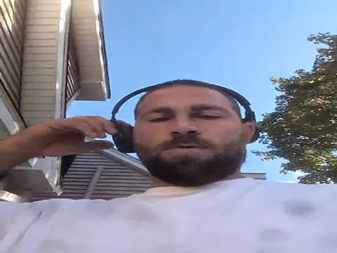 Snapshot of jwiththethickone413 chatting on 10-03-25, 03:42 jwiththethickone413 online show from 10-03-25, 03:42