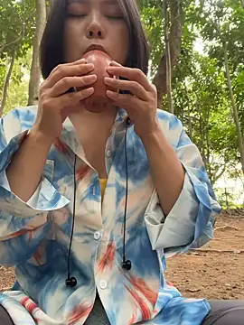 Eliza-E online show from 04-21-26, 01:53