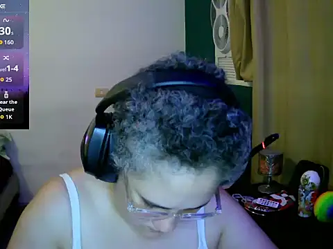 Snapshot of lolalicious_758 chatting on 09-16-25, 12:44 lolalicious 758 online show from 09-16-25, 12:44