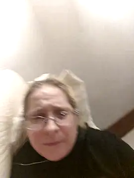 Snapshot of Icedcoffee2024 chatting on 02-25-25, 12:47 Icedcoffee2024 online show from 02-25-25, 12:47