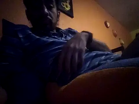 Snapshot of Angel_Coronel chatting on 12-04-24, 07:39 Angel Coronel online show from 12-04-24, 07:39