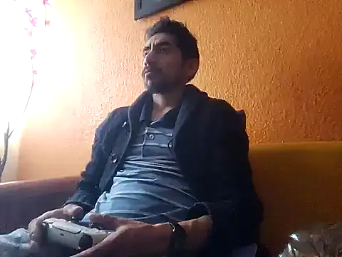 Snapshot of Angel_Coronel chatting on 12-05-24, 08:55 Angel Coronel online show from 12-05-24, 08:55