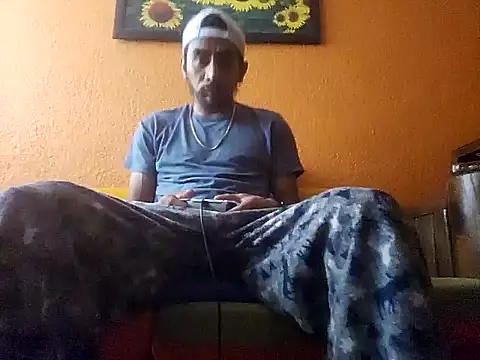 Snapshot of Angel_Coronel chatting on 01-20-25, 10:37 Angel Coronel online show from 01-20-25, 10:37