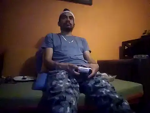 Snapshot of Angel_Coronel chatting on 01-21-25, 01:39 Angel Coronel online show from 01-21-25, 01:39