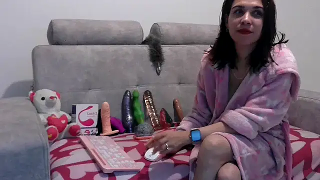 PenelopeHot 91 online show from 12-18-25, 10:16