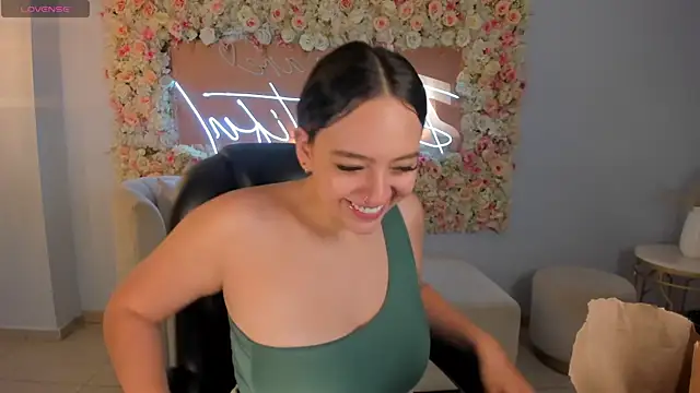 BellaRose X online show from 04-13-26, 05:13