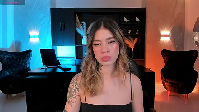 ViolettHansson online show from 10-02-25, 05:53