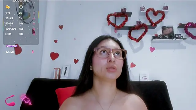 Snapshot of Alyson0001 chatting on 02-13-26, 08:38 Alyson0001 online show from 02-13-26, 08:38