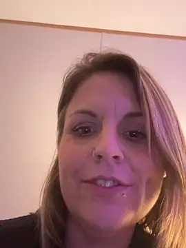 Snapshot of misssWet chatting on 03-06-26, 09:17 misssWet online show from 03-06-26, 09:17