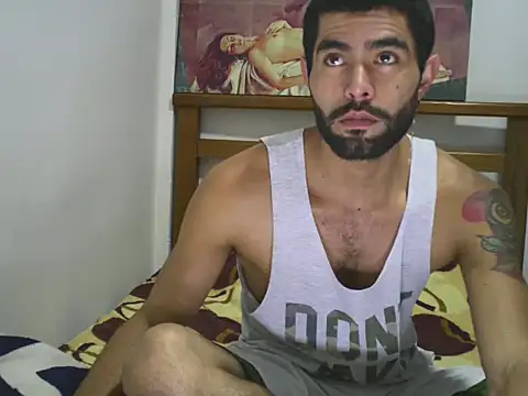 Snapshot of hideonbush051 chatting on 11-06-25, 03:24 hideonbush051 online show from 11-06-25, 03:24