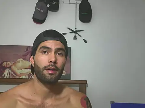 hideonbush051 online show from 11-14-25, 04:11