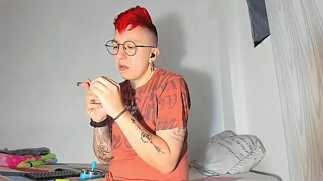 Sexyboy 666 online show from 12-19-25, 09:49