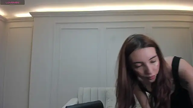 AnaisNin online show from 03-18-26, 11:02