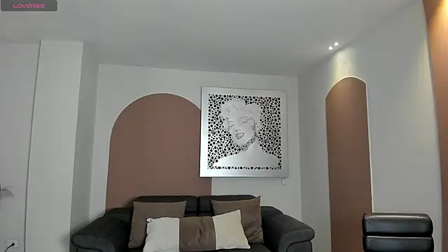 AnaisNin online show from 03-26-26, 11:05