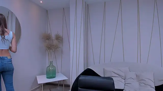 AnaisNin online show from 04-13-26, 12:10