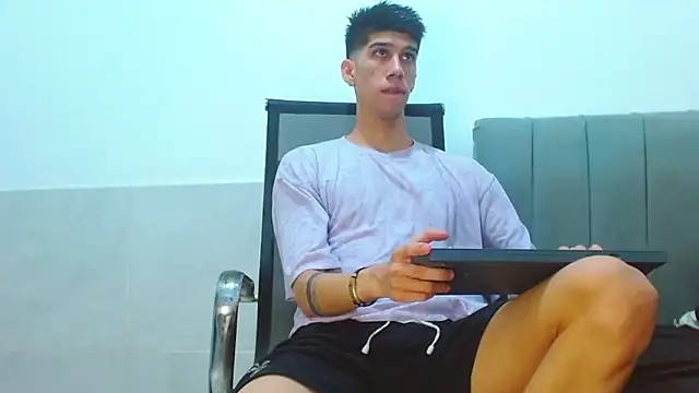Snapshot of jhony-sex chatting on 06-03-26, 07:44 jhony-sex online show from 06-03-26, 07:44