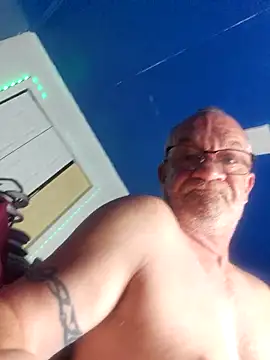 justjerkinaround666 online show from 02-21-26, 05:58