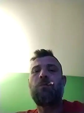 Snapshot of chada1980 chatting on 02-06-25, 03:52 chada1980 online show from 02-06-25, 03:52