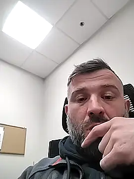 Snapshot of chada1980 chatting on 12-05-25, 03:37 chada1980 online show from 12-05-25, 03:37