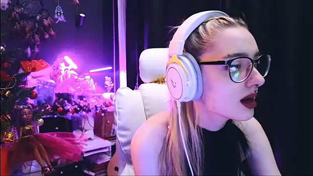 Avi Nile online show from 01-13-25, 12:19