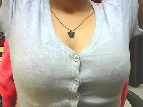 Snapshot of ishmita99 chatting on 05-24-26, 05:56 ishmita99 online show from 05-24-26, 05:56
