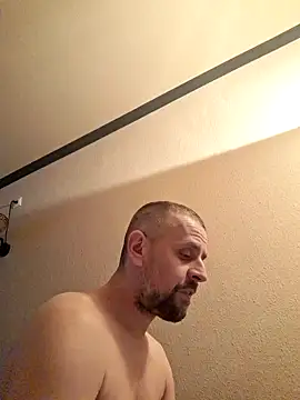 Huncutkuki online show from 12-27-24, 04:32