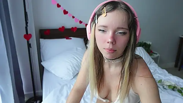 Ayra Lust online show from 02-14-25, 03:54