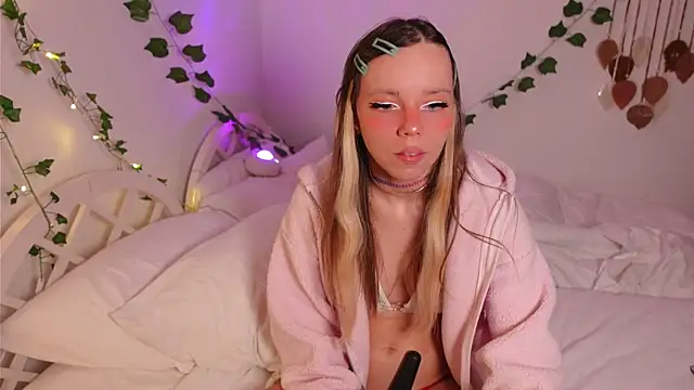 Ayra Lust online show from 09-28-25, 10:59