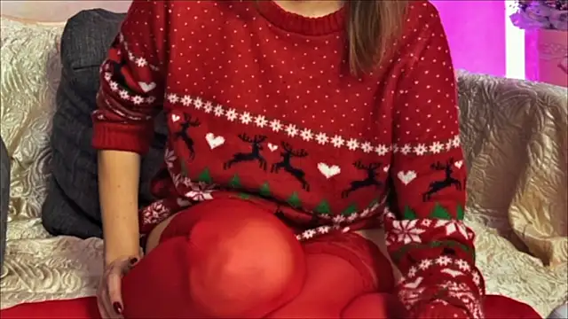 Selena Sweetie online show from 12-18-25, 11:05