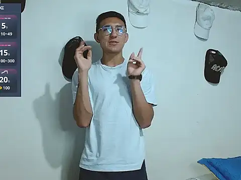 samfox  online show from 03-30-26, 11:11