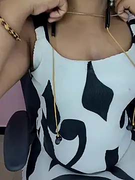 Snapshot of Tanvi-patil chatting on 03-18-25, 08:25 Tanvi-patil online show from 03-18-25, 08:25