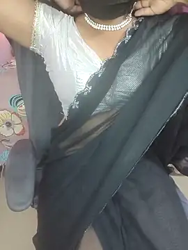 Snapshot of Tanvi-patil chatting on 10-14-25, 04:19 Tanvi-patil online show from 10-14-25, 04:19