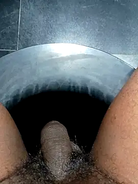 Snapshot of SexyMama_boy chatting on 03-19-25, 05:39 SexyMama boy online show from 03-19-25, 05:39