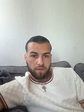 lucasb17 online show from 04-18-26, 04:22