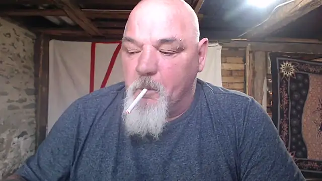Snapshot of Newfiesausage1972 chatting on 04-22-26, 02:40 Newfiesausage1972 online show from 04-22-26, 02:40