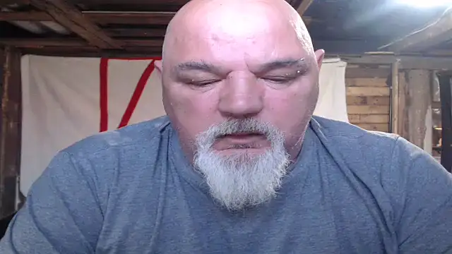 Snapshot of Newfiesausage1972 chatting on 05-03-26, 04:57 Newfiesausage1972 online show from 05-03-26, 04:57