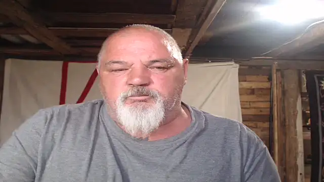 Snapshot of Newfiesausage1972 chatting on 06-26-26, 11:25 Newfiesausage1972 online show from 06-26-26, 11:25