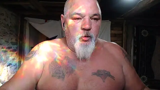 Snapshot of Newfiesausage1972 chatting on 07-12-26, 10:45 Newfiesausage1972 online show from 07-12-26, 10:45