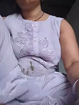 Snapshot of Simaran_bhabhi chatting on 06-26-26, 01:43 Simaran bhabhi online show from 06-26-26, 01:43