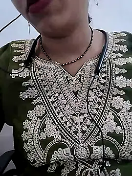 Snapshot of Simaran_bhabhi chatting on 07-14-26, 01:41 Simaran bhabhi online show from 07-14-26, 01:41