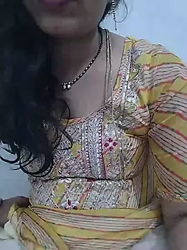 Snapshot of Simaran_bhabhi chatting on 07-20-26, 01:13 Simaran bhabhi online show from 07-20-26, 01:13